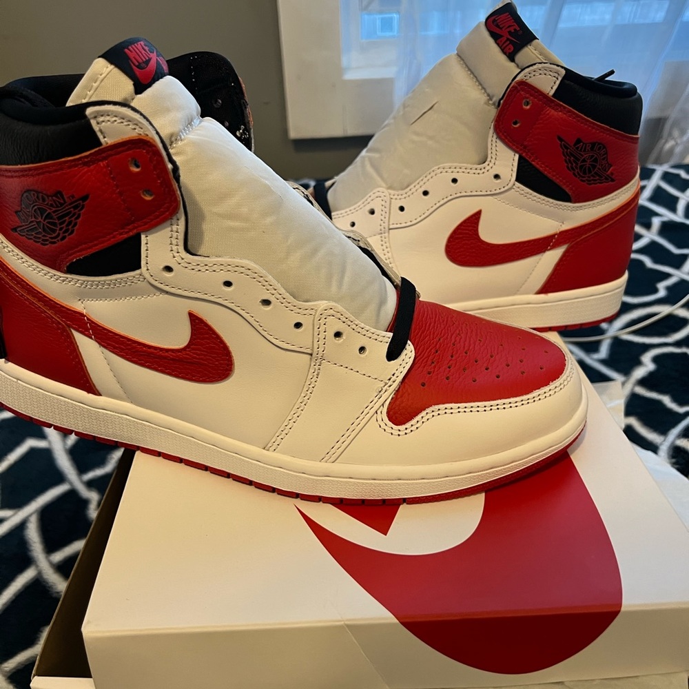 Air Jordan 1 Retro High OG
'Heritage'